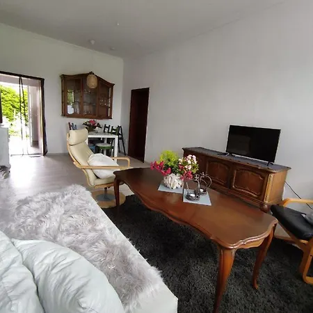 Ferienwohnung-im-karolinenkoog-erholung-zwischen-feld-und-deich شقة
